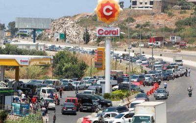 Unstable exchange rates in Lebanon spur long queues at gas stations again